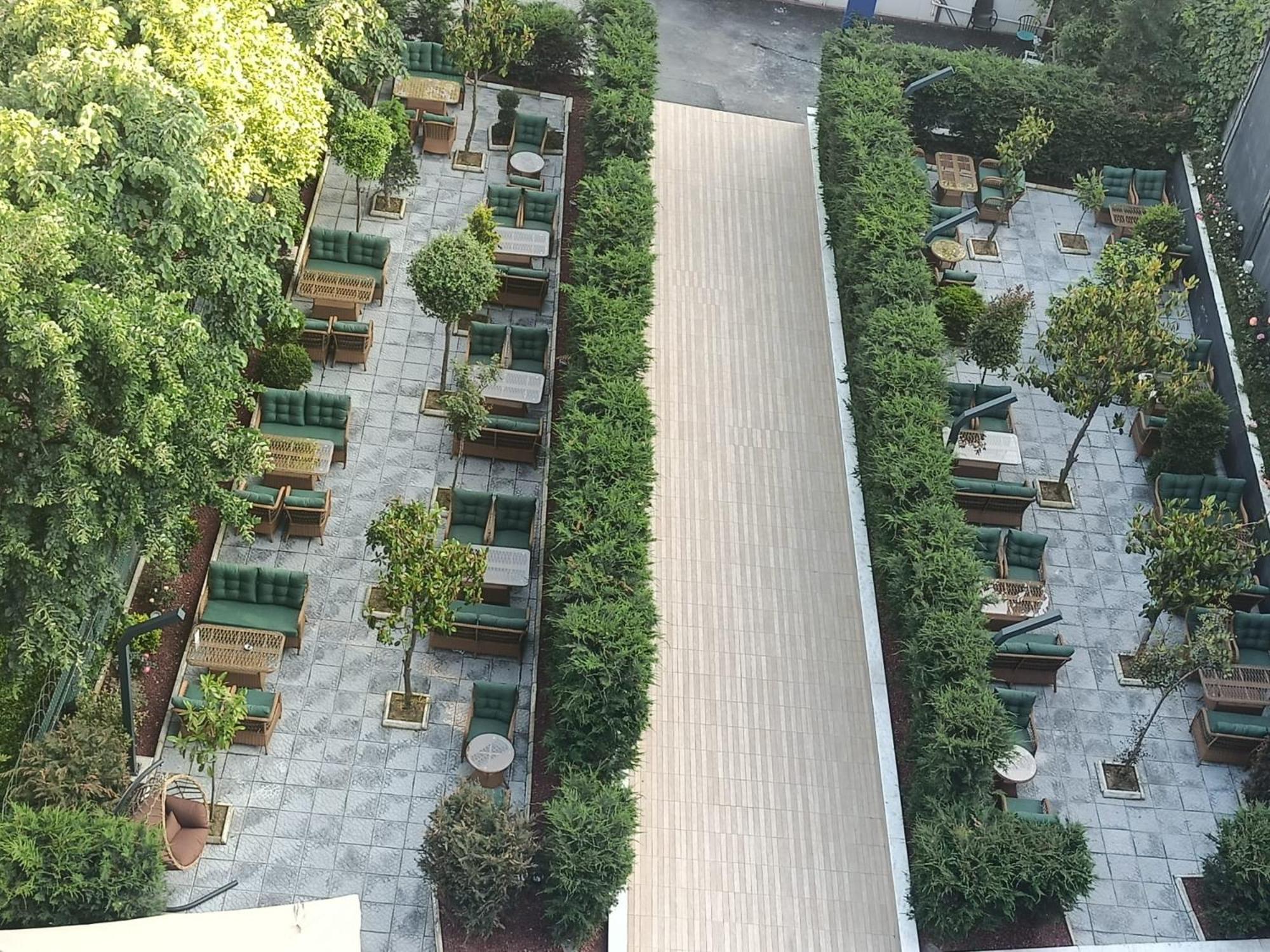 Porta Romanos Hotel 4*